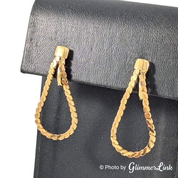 Vintage Monet Serpentine Chain Teardrop Loop Gold Tone Drop Clip On Earrings - Picture 2 of 10